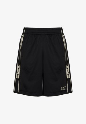 Zwarte atletische korte broek met elastische tailleband, beige EA7 Emporio Armani-logo op de zijkanten en de linker voorkant, en zijzakken.