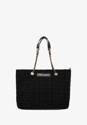 Schwarze Tweed-Einkaufstasche mit goldfarbenen Kettenriemen, Kunstlederakzenten und Logo-Schild. Rechteckige Form mit strukturierter Oberfläche. Reißverschluss.