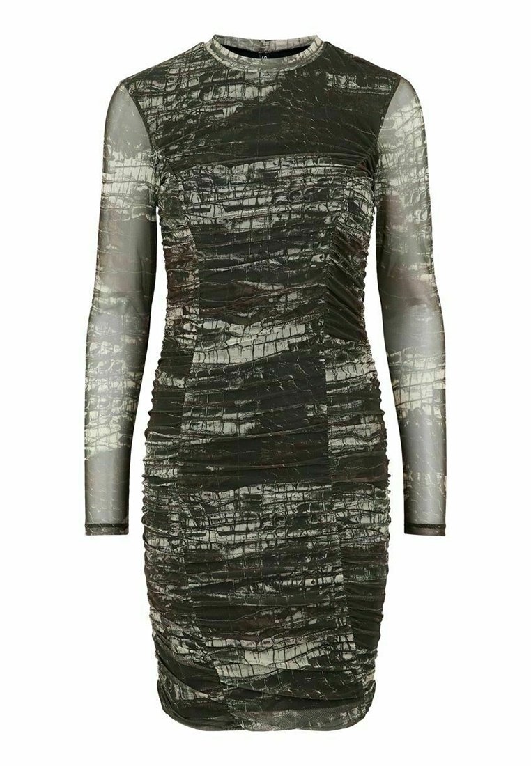 Robe à manches longues vert foncé avec un motif texturé de peau de crocodile, présentant une silhouette ajustée et des détails froncés sur toute la longueur.