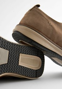 Next DERBY - Nauhakengät - taupe brown
