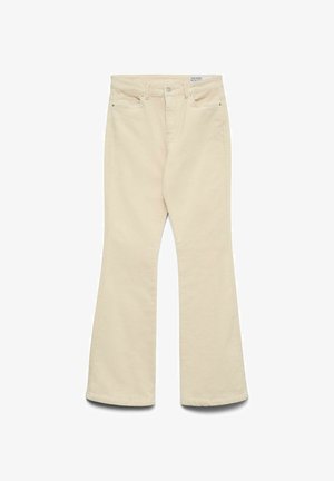 Beige, ausgestellte Jeanshose mit fünf Taschen, einem Knopfverschluss und hoher Taille. Der Stoff hat eine glatte Textur und ist leicht dehnbar.