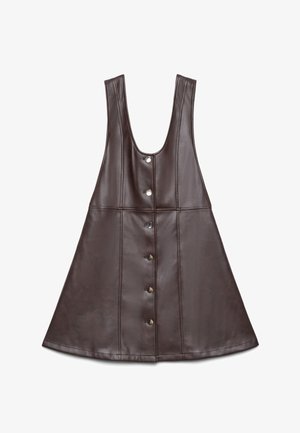Vestito senza maniche in ecopelle marrone scuro con bottoni argentati frontali e dettagli di cuciture visibili, svasato in fondo.