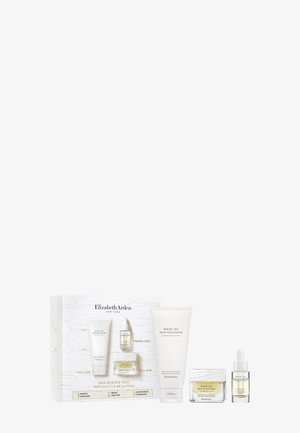 WHITE TEA SKIN SOLUTIONS SKIN SCIENCE TRIO 3-PIECE GIFT SET - Set de soins du visage