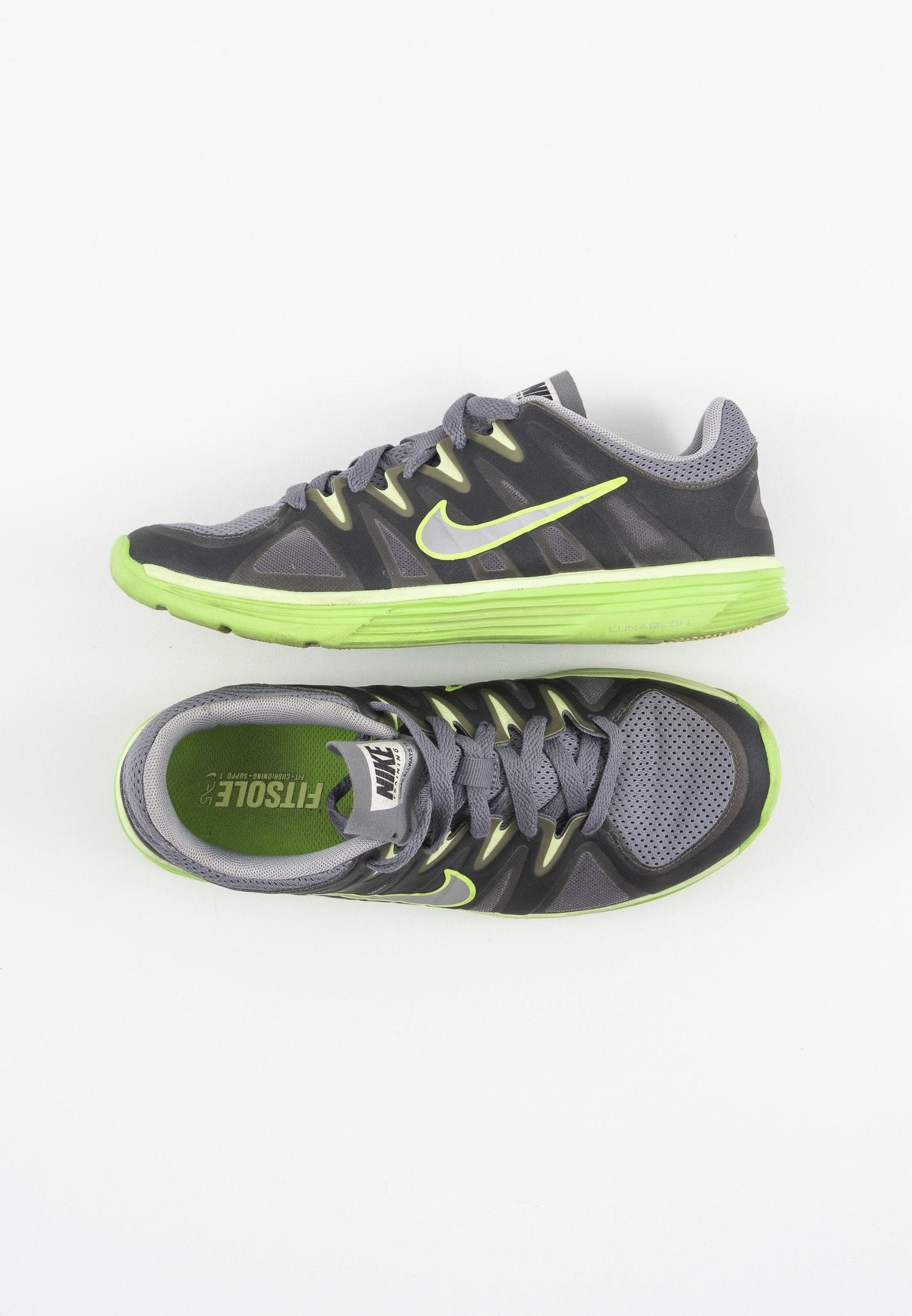 Nike Performance Sportschoenen - grau/Grijs - Zalando.nl