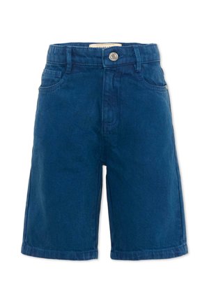 Pantaloncini di denim blu fino al ginocchio con bottone frontale, passanti per cintura e tasche anteriori, mostrati su sfondo bianco.