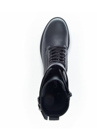 Bota de cuero negro con punta redondeada, parte delantera con cordones, construcción robusta y cremallera lateral para ponerse fácilmente. Forro interior texturizado.