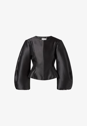 Čierna saténová blúzka s na štruktúrovaným živôtikom, okrúhlym výstrihom a plnými nafúknutými rukávmi. Má peplumový lem a detail stredového švu.
