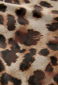 Bikinialaosa - brown leopard
