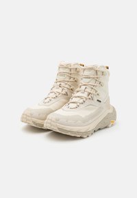 HOKA KAHA 2 FROST GTX - Turistické topánky - oat milk/sesame