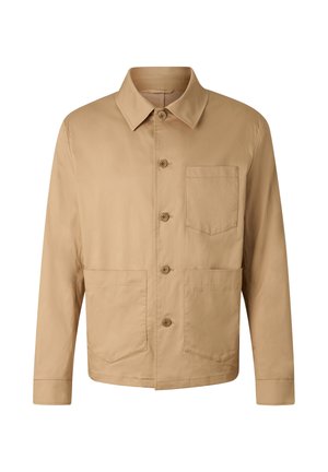 Beige Jacke mit Knöpfen, Kragen, drei Fronttaschen, langen Ärmeln und einfacher Naht auf weißem Hintergrund.