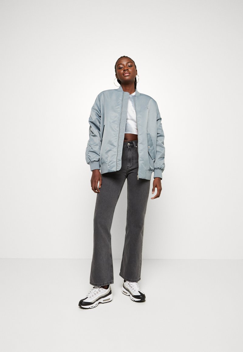 Calvin Klein Jeans OVERSIZED - Bomber bunda - overcast grey