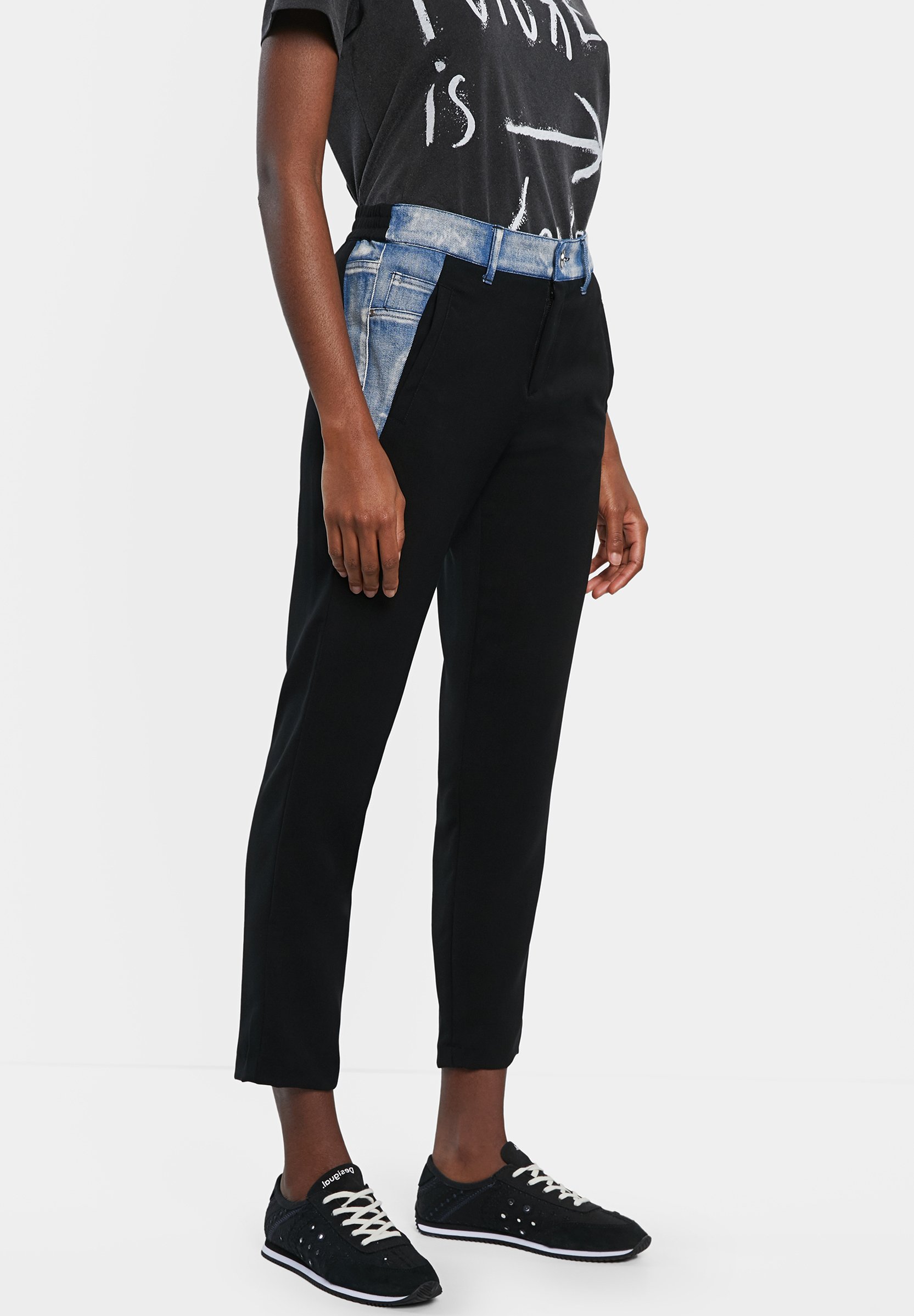 pantaloni desigual