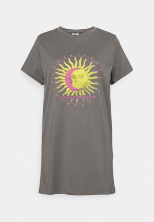 Noisy May Petite Print T-shirt - black