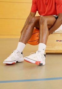 Jordan JORDAN ONE TAKE 5 - Basketsko - white/university red/black