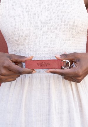 Gusti Leder, SMALL ACCESSORIES MARIELE UNISEX - Keyring - pink