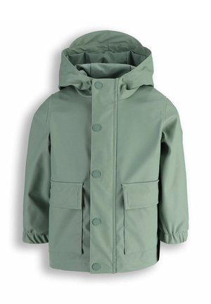 Jasnozielony dziecięcy płaszcz przeciwdeszczowy z kapturem, zapinany z przodu na zatrzaski, z dwoma dużymi kieszeniami z klapkami i elastycznymi mankietami na rękawach.
