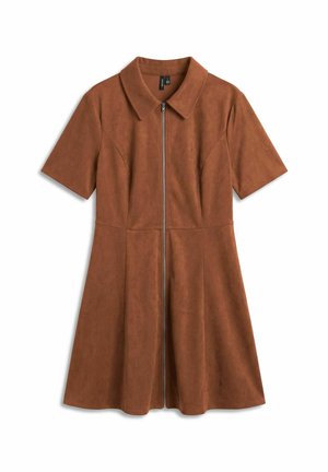 Vero Moda Curve, SHIRT DRESS VMCVILJA MIDI DRESS - Robe chemise - tobacco brown