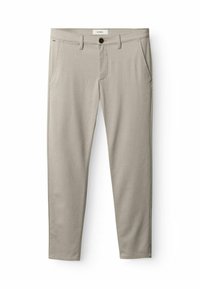 Beige pamut nadrág, slim fit szabásban, két elülső zsebbel, gombos záródással, valamint diszkrét varrási részletekkel az illesztések mentén.