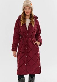 PIKOWANY - Zimní kabát - cherry charm
