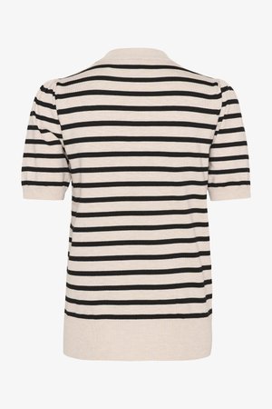 Majtkowa koszulka z krótkim rękawem w jasnym beżu z czarnymi poziomymi paskami. Posiada kołnierzyk, miękki materiał oraz luźny krój.