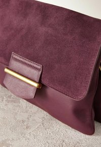 Next Geantă crossbody - burgundy red