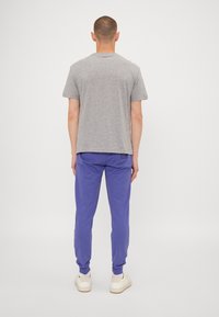 EA7 Emporio Armani Camiseta estampada - grey
