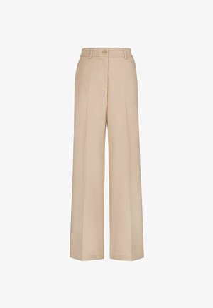 Beiga vida byxor med knäppning, veckad front och slät textur. Har standard bältesöglor och sidofickor.