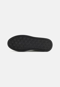 Calvin Klein Jeans BOLD LACE - Zapatillas - bright white/black
