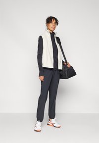ONLY Play ONPMON WAISTCOAT - Vesta - pumice stone