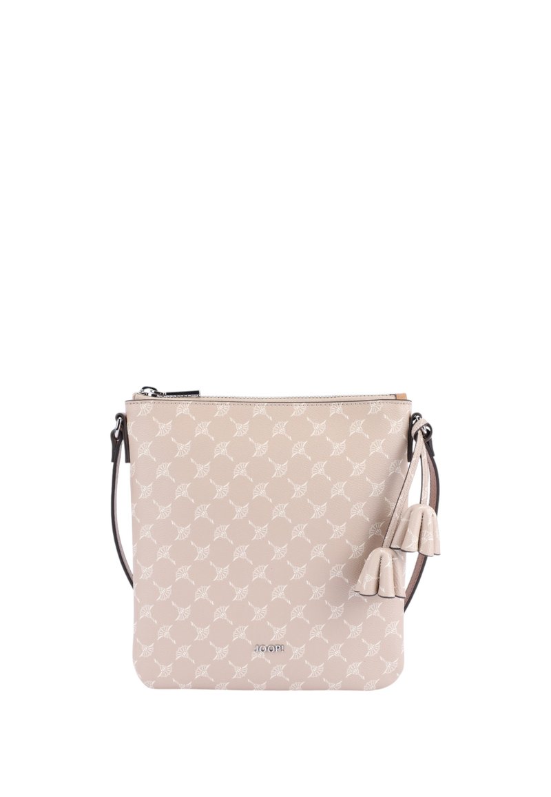Borsa a mano beige realizzata in materiale testurizzato, con un motivo ripetuto, chiusura con zip e due frange decorative. Cinghia per spalla liscia attaccata.