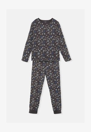 Pajama set dugih rukava od crnog materijala s živopisnim printom iz svemira koji uključuje planete i zvijezde; rebrasti rukavi na rukavima i hlačama.