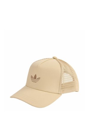 Beige baseballpet met mesh achterpanelen en geborduurd Adidas trefoil-logo op het voorpaneel.