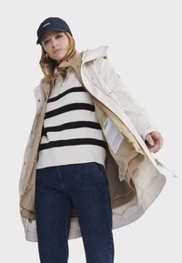 Aigle Vodotěsná bunda - beige