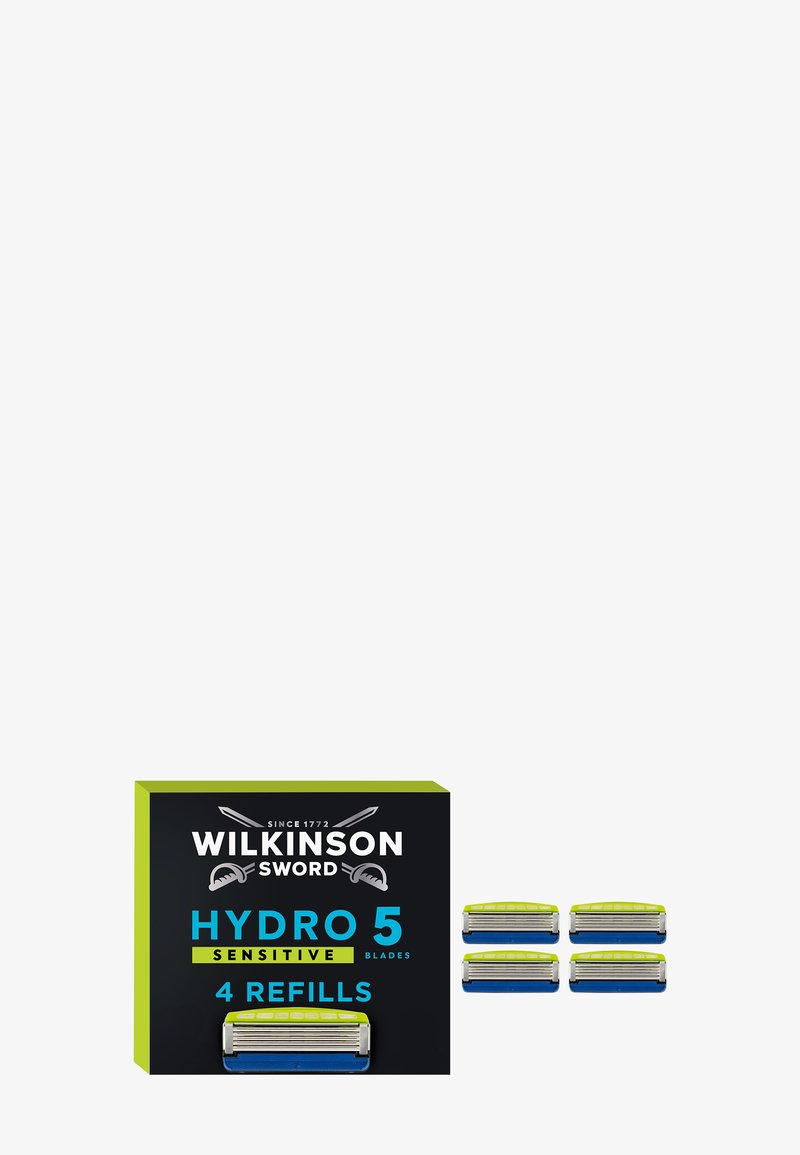 Pack de cartouches de rasoir Wilkinson Sword Hydro 5 Sensitive avec quatre lames de recharge bleues et vertes affichées à côté d'une boîte noire et verte.