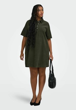 ONLY Carmakoma, SHIRT DRESS - Robe chemise - forest night