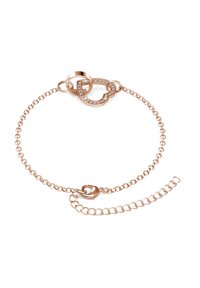 Bracciale in oro rosa con una catena texture, un design a cuore intrecciato con pietre di accento trasparenti e un fermo sicuro per la regolazione.