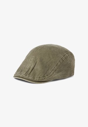 Casquette plate en coton vert olive avec coutures visibles, dotée d'une visière incurvée et d'une couronne ajustée et lisse.