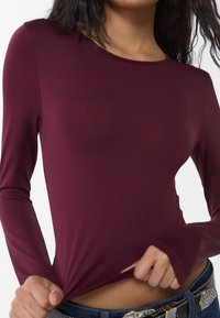 Stradivarius Langarmshirt - bordeaux