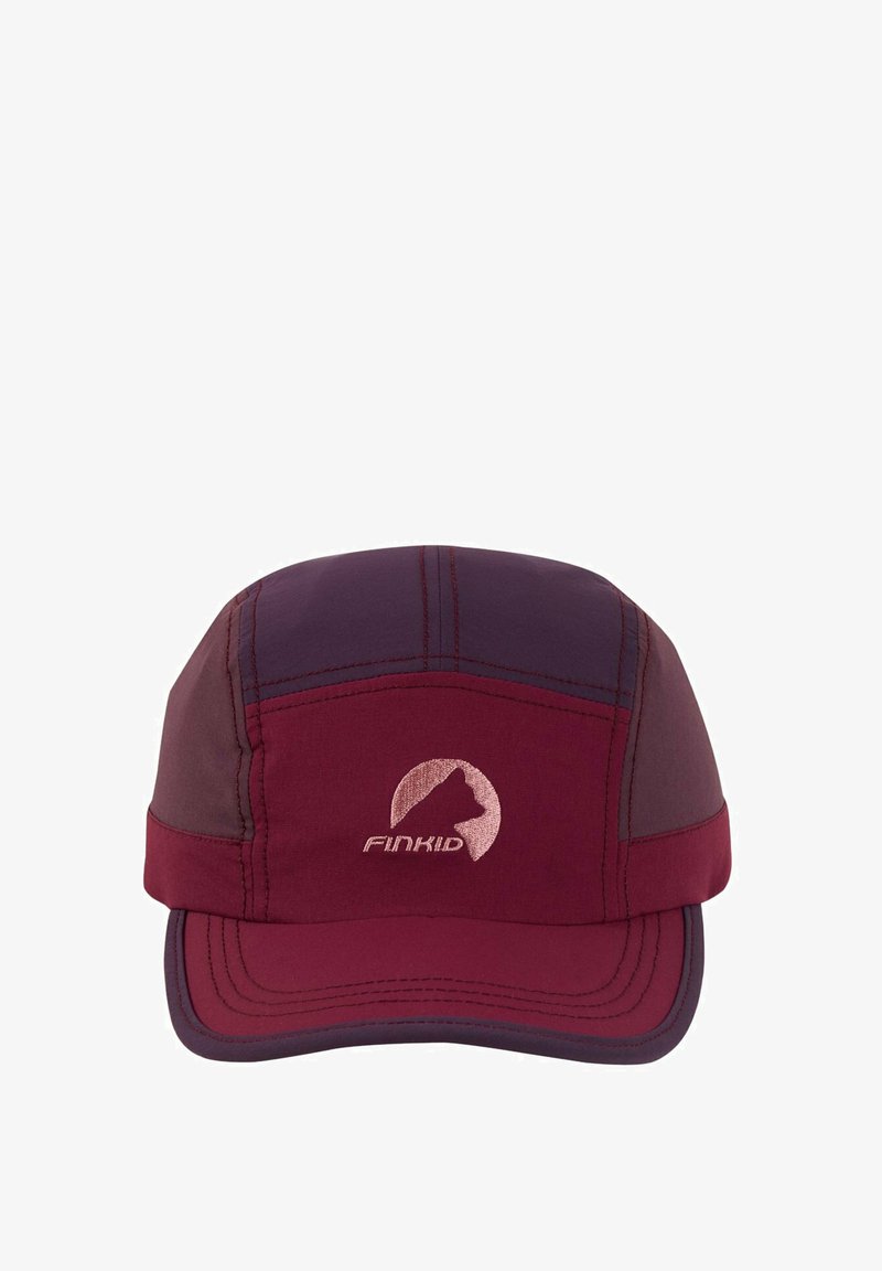 Cappello color marrone con pannelli scuri a contrasto, visiera curva e logo di un lupo in rilievo di colore rosa chiaro. Realizzato in tessuto leggero e testurizzato.