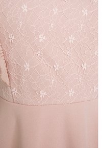 WAL G PETITE Koktejlové šaty / šaty na párty - pink
