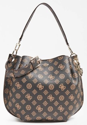 Brązowa i czarna torba na ramię Guess z regulowanym paskiem, nadrukiem z logo na całej powierzchni oraz złotymi ozdobami z logo po bokach.