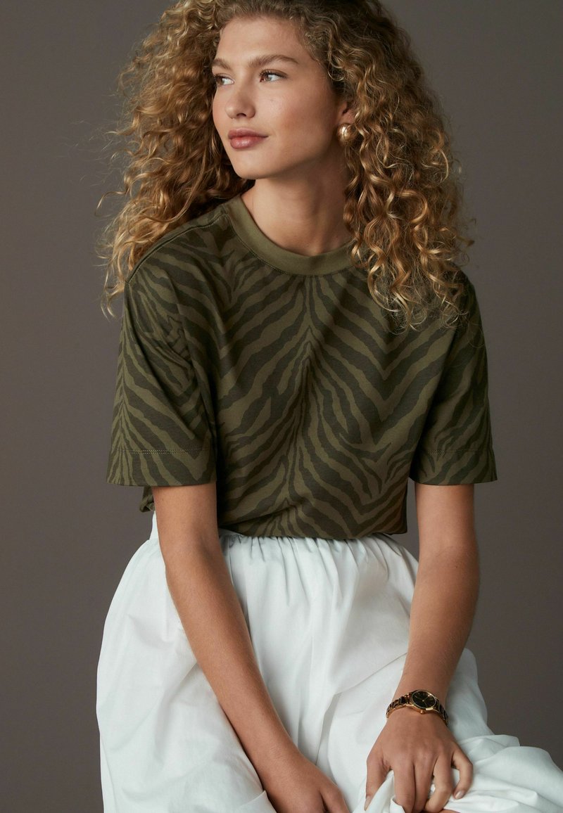 Next SHORT SLEEVE CREW NECK - Majica kratkih rukava s printom - zebra print