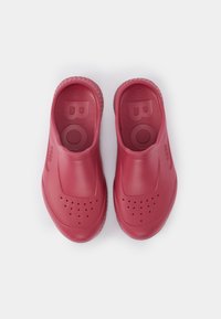 BOSS TITANIUM UNISEX - Mulas - bright pink