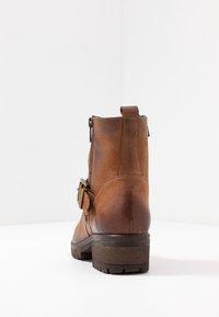 Pier One Botines con plataforma - cognac