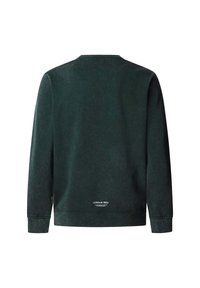 Sudadera de cuello redondo de color verde oscuro con mangas largas, hecha de una tela suave. Presenta puños y dobladillo acanalados, con un pequeño logo "LONDON W11".