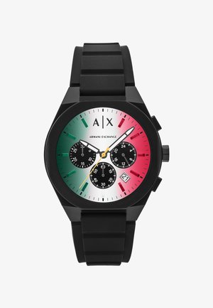Czarny zegarek na rękę Armani Exchange z tarczą w kolorach flagi Włoch, trzema czarnymi subtarczami, białym okienkiem daty i czarnym silikonowym paskiem.