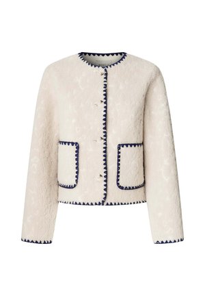 Cremefarbene Fleecejacke mit marineblauen Zierstreifen, runder Halslinie, zwei Fronttaschen und zwei Knopfverschlüssen. Weiche Textur und strukturierte Passform.