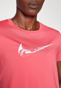 Nike Performance ONE TOP - Camiseta deportiva - aster pink/glacier blue