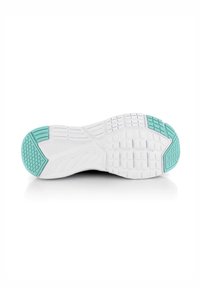 Semelle de chaussure de sport blanche avec des accents turquoise, présentant un motif texturé pour l'adhérence et la flexibilité, et une couche extérieure en caoutchouc solide.