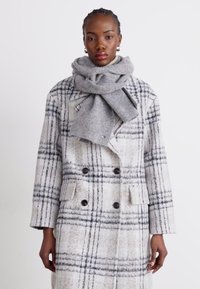 Tommy Hilfiger ESSENTIAL FLAG FUZZY SCARF - Halsduk - mid grey melange